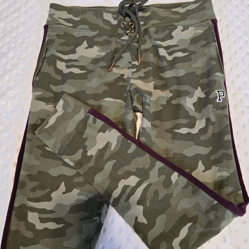 PINK Victoria's Secret Cotton Campus‎ Legging sz Large Camouflage